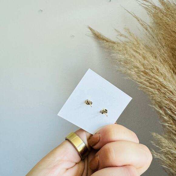 NEW ANTHROPOLOGIE JaxKelly 18kt Gold Navy Blue Druzy Stone Gemstone Bar Earring - Picture 3 of 8